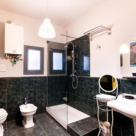 アパート La Dimora Del Conte, Immersa Nel In Centro Citta *